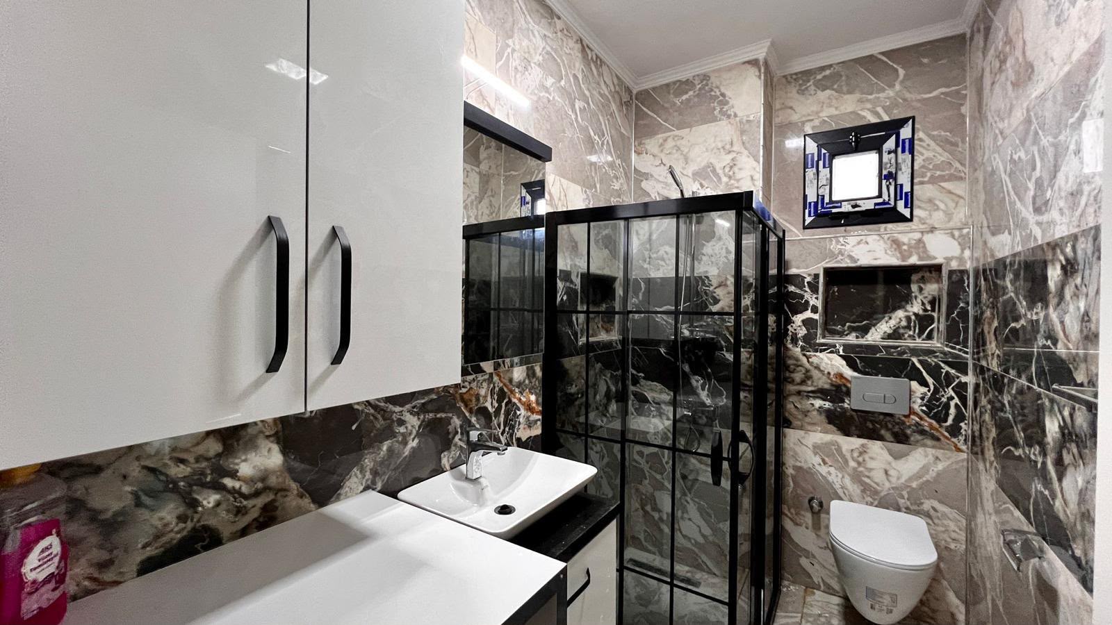 Siyah Mermer & Hilton Lavabo