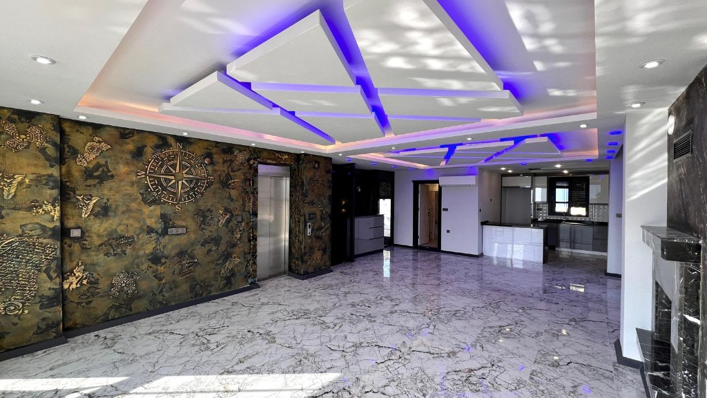 Geometrik LED Tavanlı Lüks Salon
